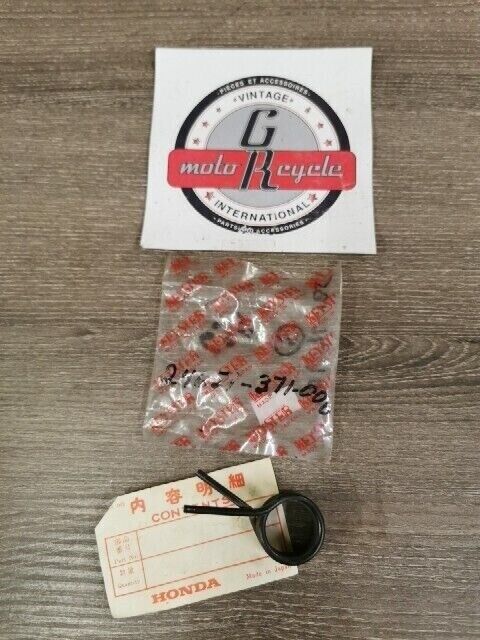 NOS HONDA GL1000 1976 SPRING  SHIFT  24651-371-000 H76