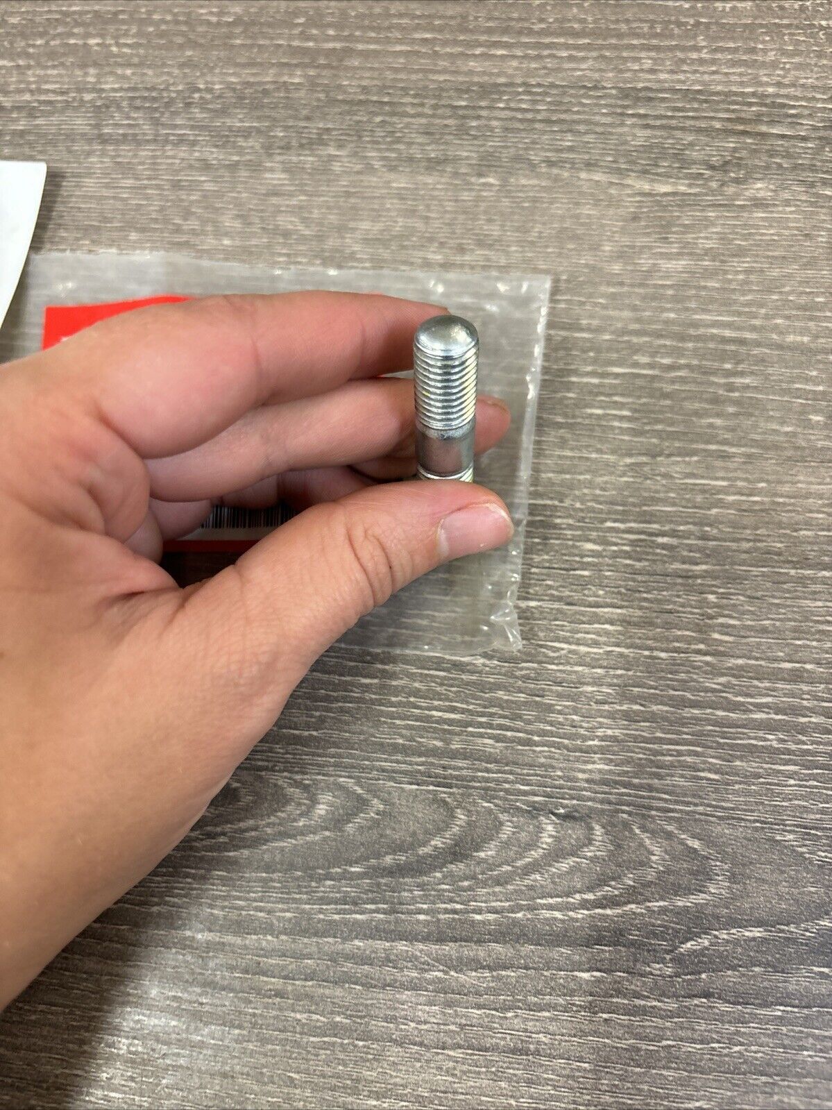 NOS Honda TRX350 D FE FM TE TM TRX400F STUD BOLT 10X25 90151-HA7-670 H130