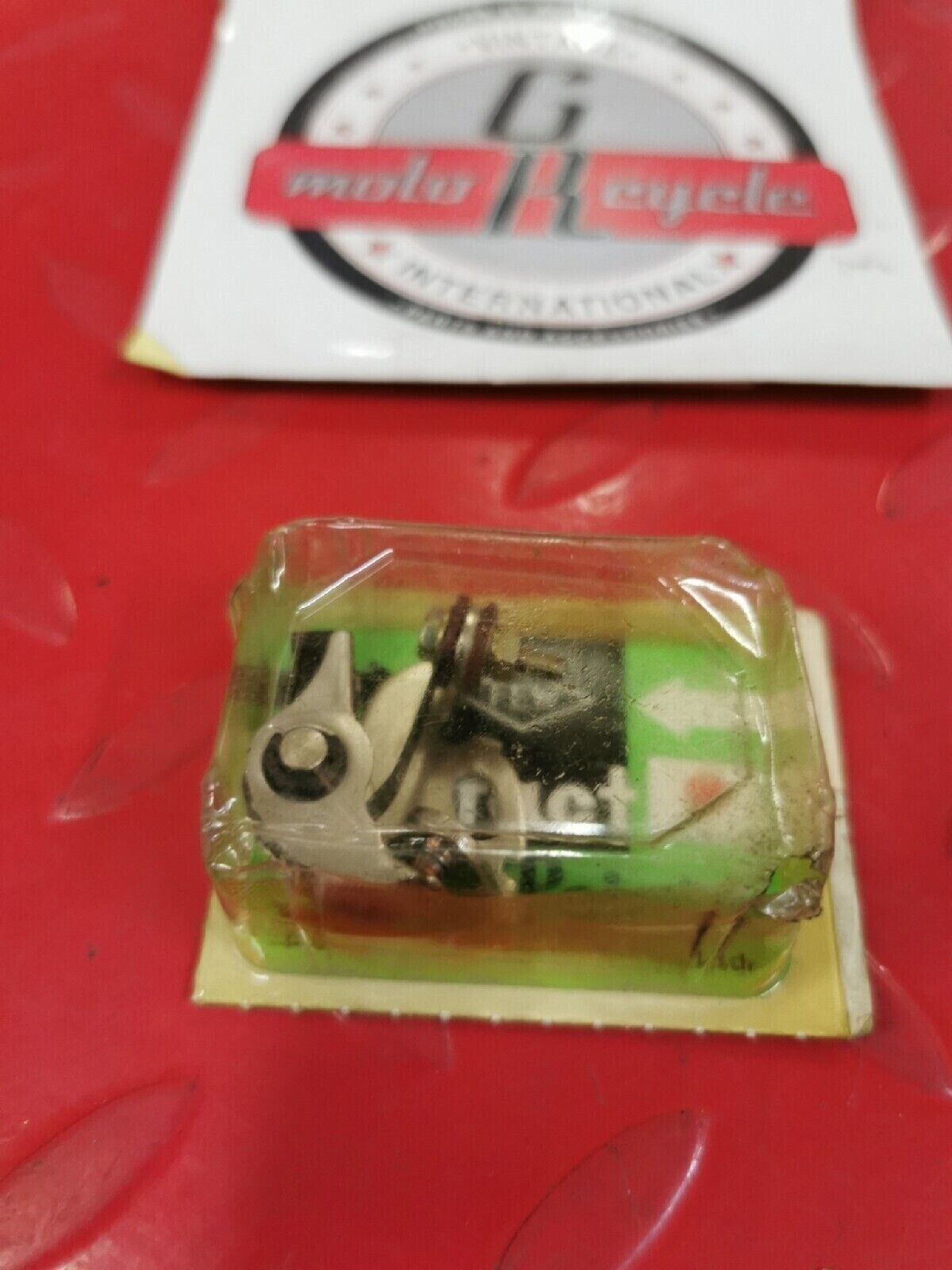 NOS Honda   CB750 CB500 FEW Contact Points  30204-323-005 J11