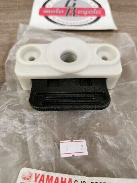 NOS YAMAHA BOAT LBT1050AV AXT1800EW HXT1900BA SEAT LOCK GJ3-63850-03-00 Y113