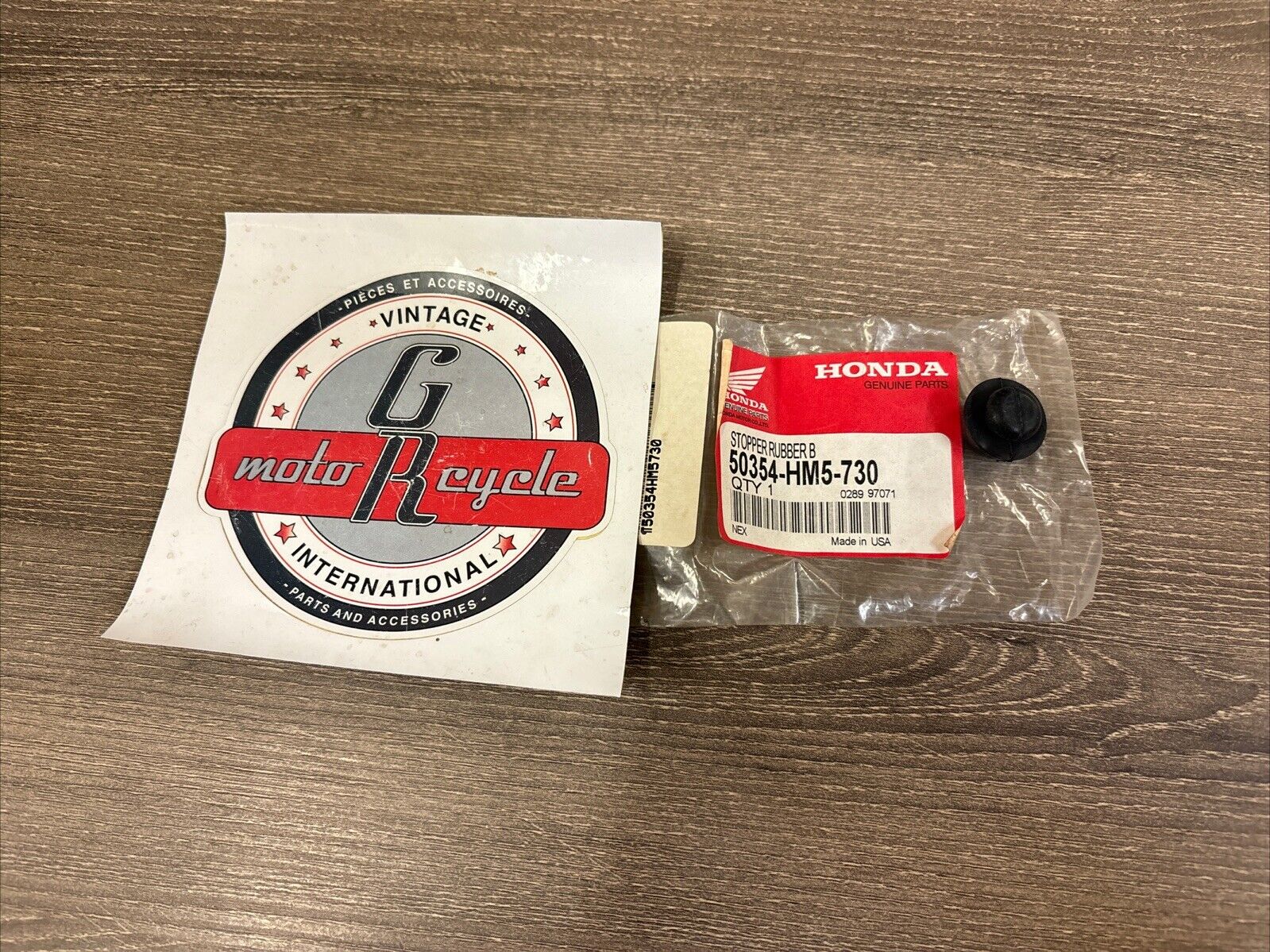 NOS Honda TRX300 TRX300FW TRX400FW TRX450 STOPPER RUBBER B 50354-HM5-730 H159