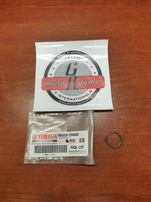NEW NOS Yamaha PZ50 XS850 XS750 LB50 YTM225 YFM200 CIRCLIP 99009-20400-00 Y81