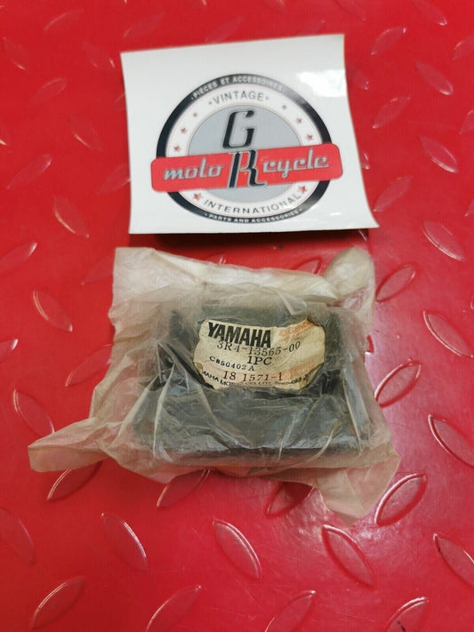 NEW NOS Yamaha YZ250 YZ465 IT465 CARBURETOR JOINT 3R4-13565-00-00 Y22