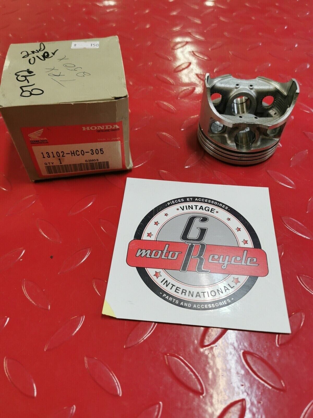 NOS Honda 1987 - 1992 TRX250X PISTON (OVER SIZE) (0.25) 13102-HC0-305 H9