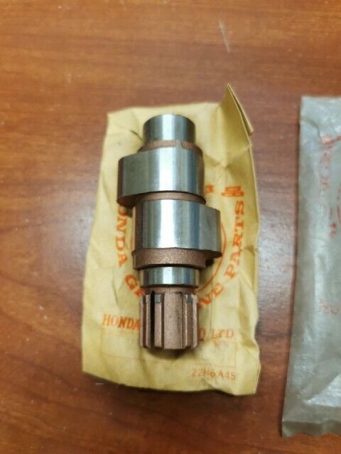 NOS Honda C72 C77 C78 CA72 CA77 LEFT CAMSHAFT 14121-259-020 H93