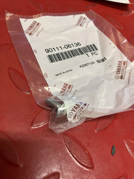 NEW NOS Yamaha HEX. SOCKET BUTTON BOLT 90111-06136-00 SUB 90111-06814-00 Y92