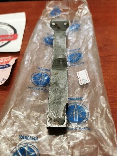 NOS Yamaha TX750/A STOPPER GUIDE 1 341-12231-02-00 SUB. 341-12231-03-00 Y101