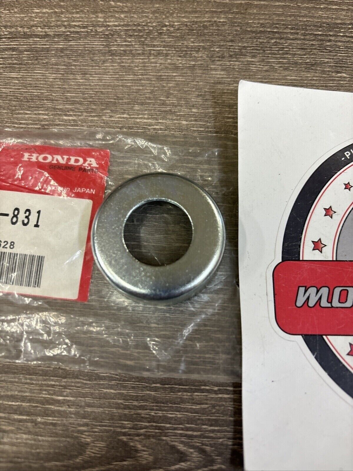NOS Honda CR125R CR250R CR500R DUST SEAL CAP 43114-KA3-831 H122