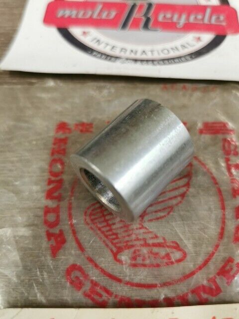 NOS HONDA CB250 COLLAR WHEEL SIDE 44311-286-000 SUB BY 44311-240-000 H79