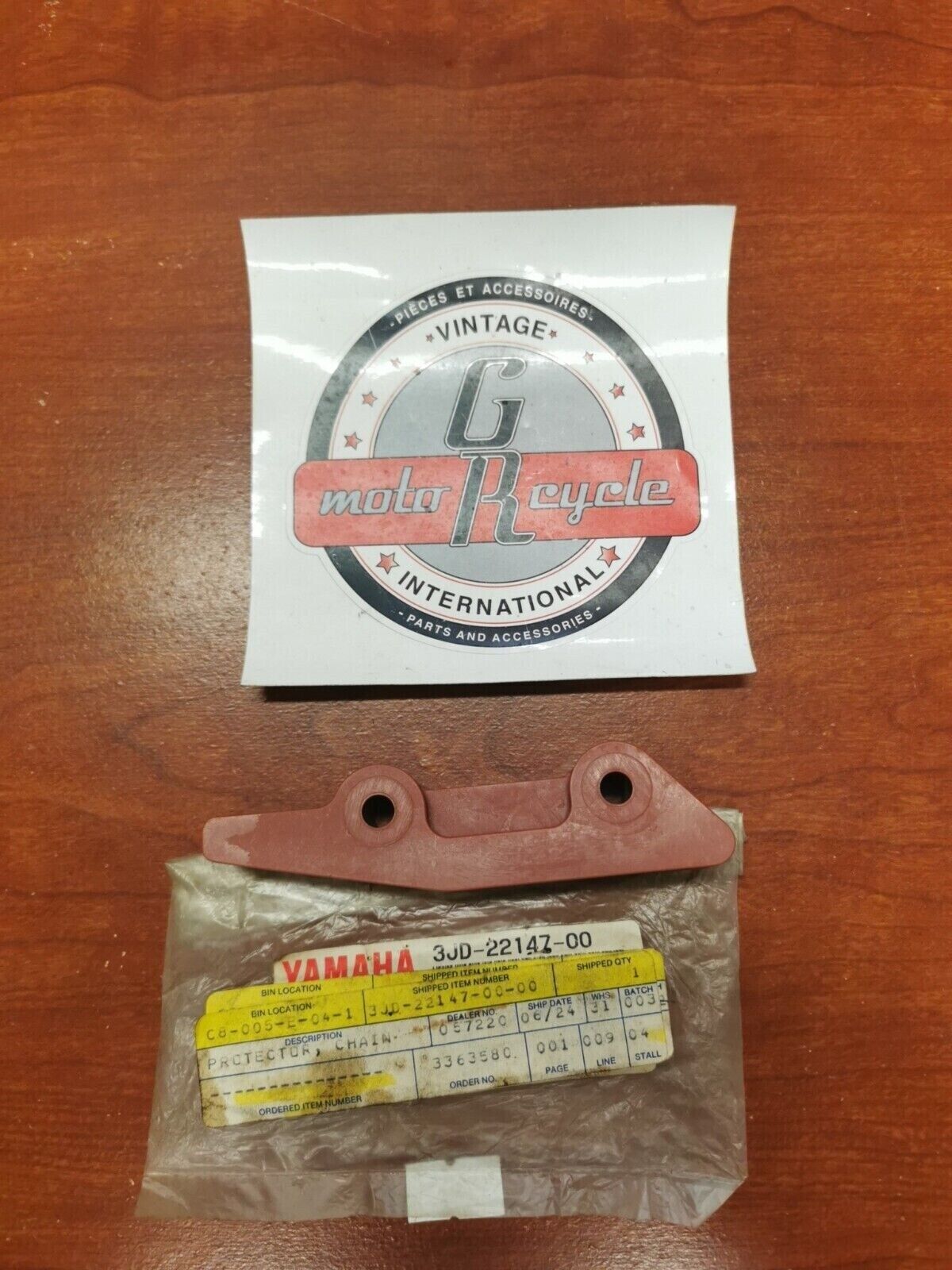 NEW NOS Yamaha WR250 YZ250 YZ125 WR200 WR500 CHAIN PORTECTOR 3JD-22147-00-00 Y87