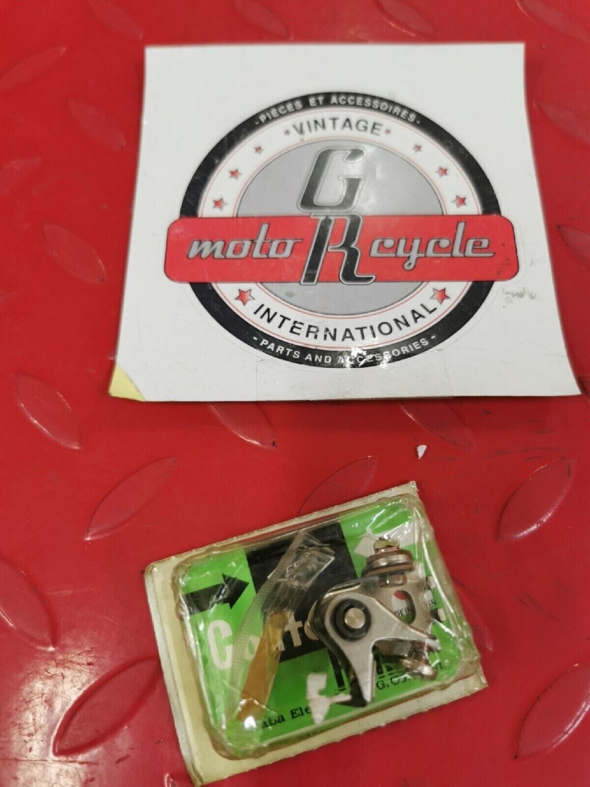 NOS YAMAHA RD250 TX500 XS750  IGNITION CONTACT POINTS 371-81621-10-00 J11