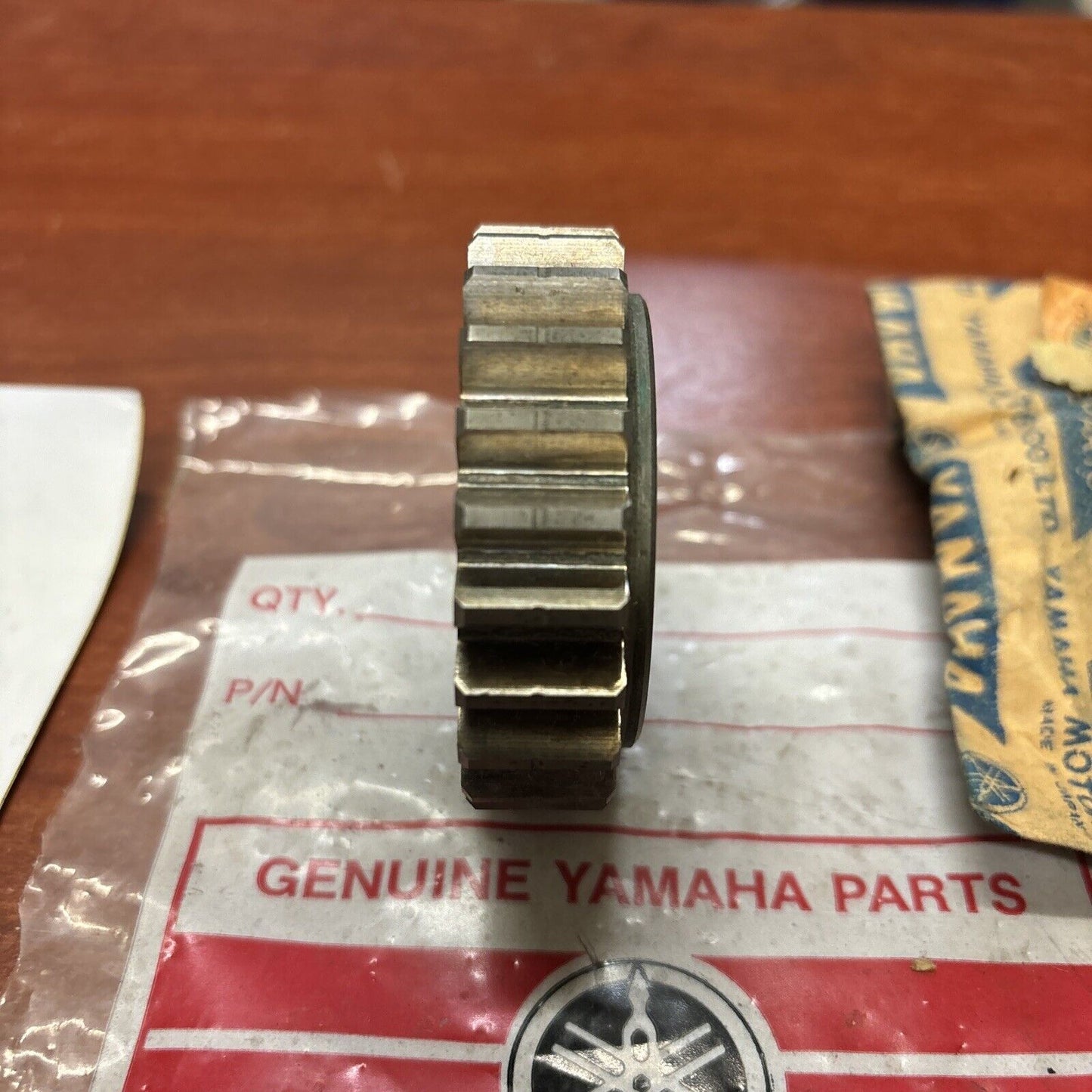 NOS Yamaha TX650 TX750 XS1 5TH PINION GEAR 341-17151-03 SUB 341-17151-02-00 Y172