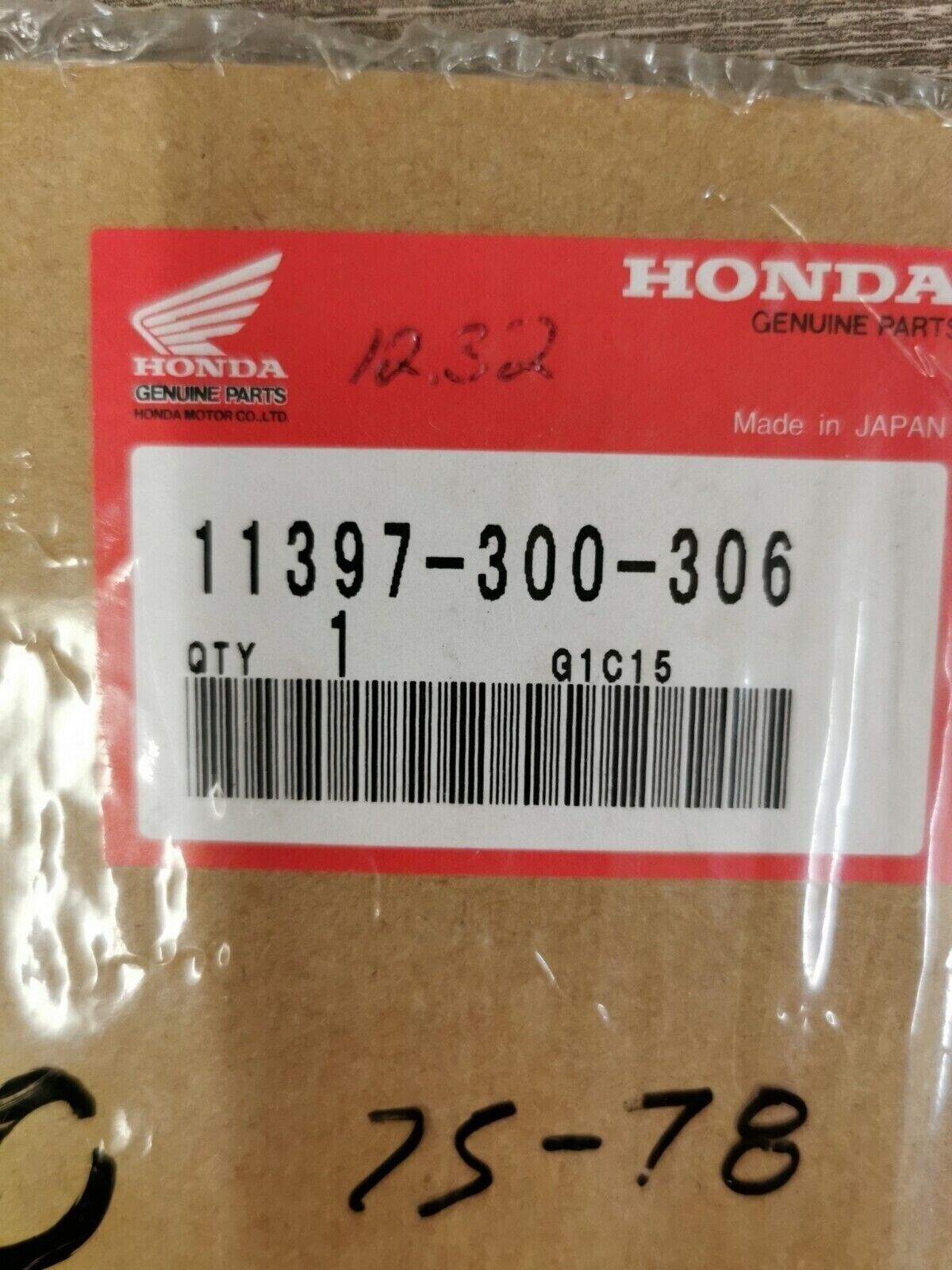 NOS HONDA CB750 1975 - 1978 GASKET 11397-300-306 H61