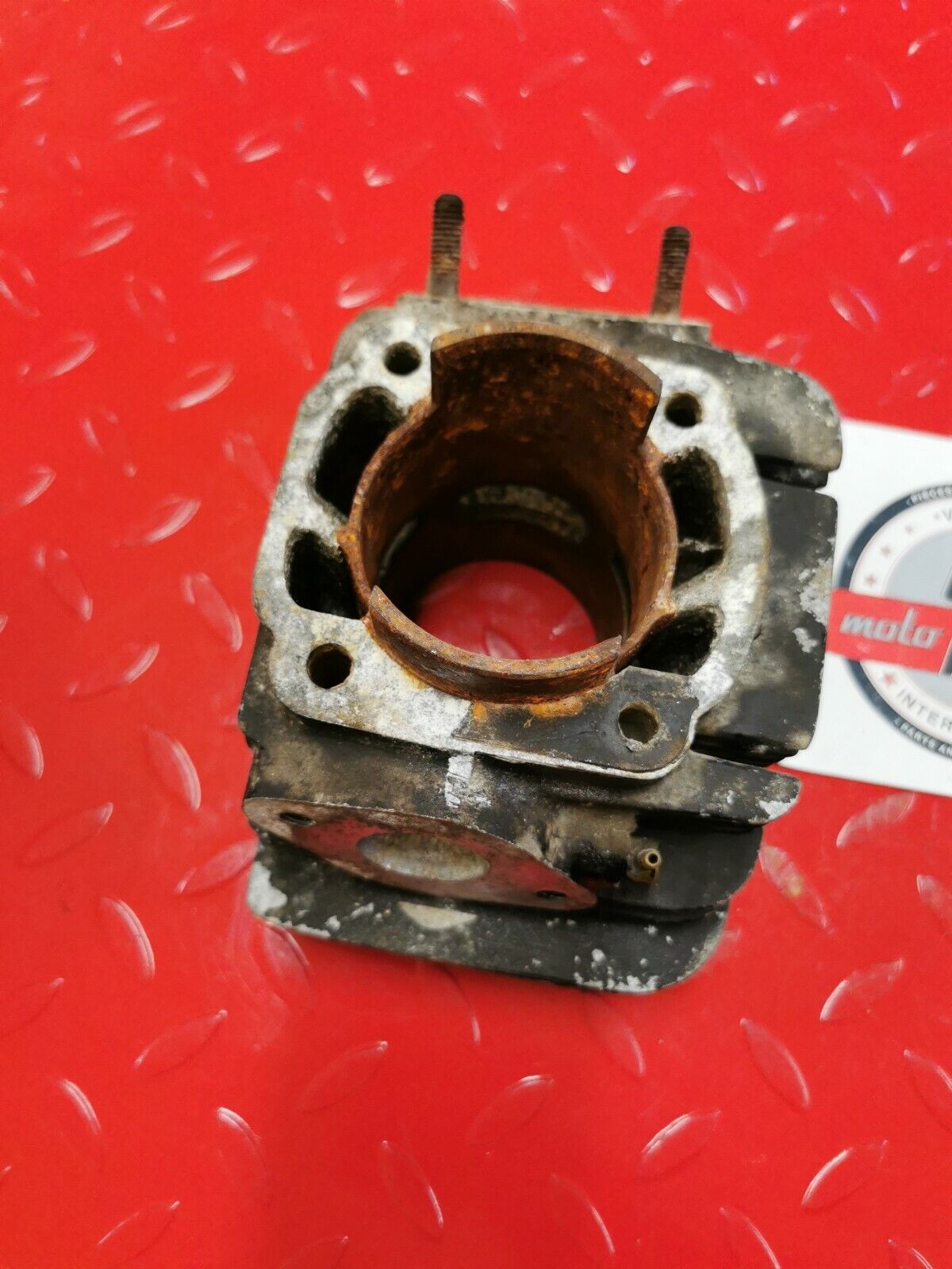 Yamaha R5 left cylinder jug barrel