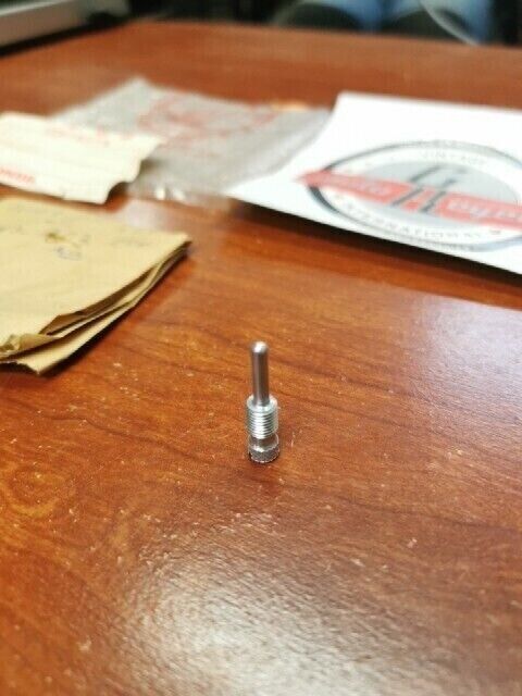 NOS Honda CB100K CB92 CL100 S S50 S65 THROTTLE STOP SCREW 16163-011-004 H75