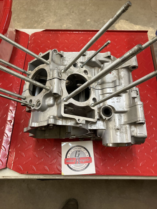 NOS Yamaha XV500 Virago 500 1983 1984 crankcase crank case left right