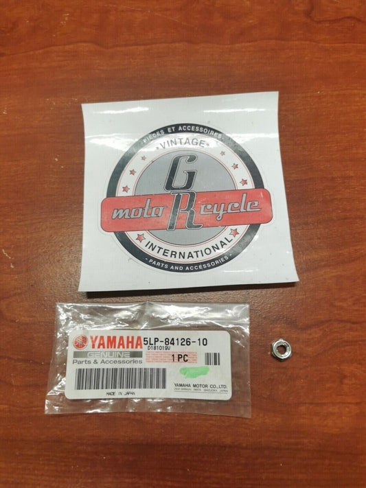 NOS Yamaha YZ450 YZ250 YZ125 YFS200 WR250 LENS FITTING NUT 5LP-84126-10-00 Y82