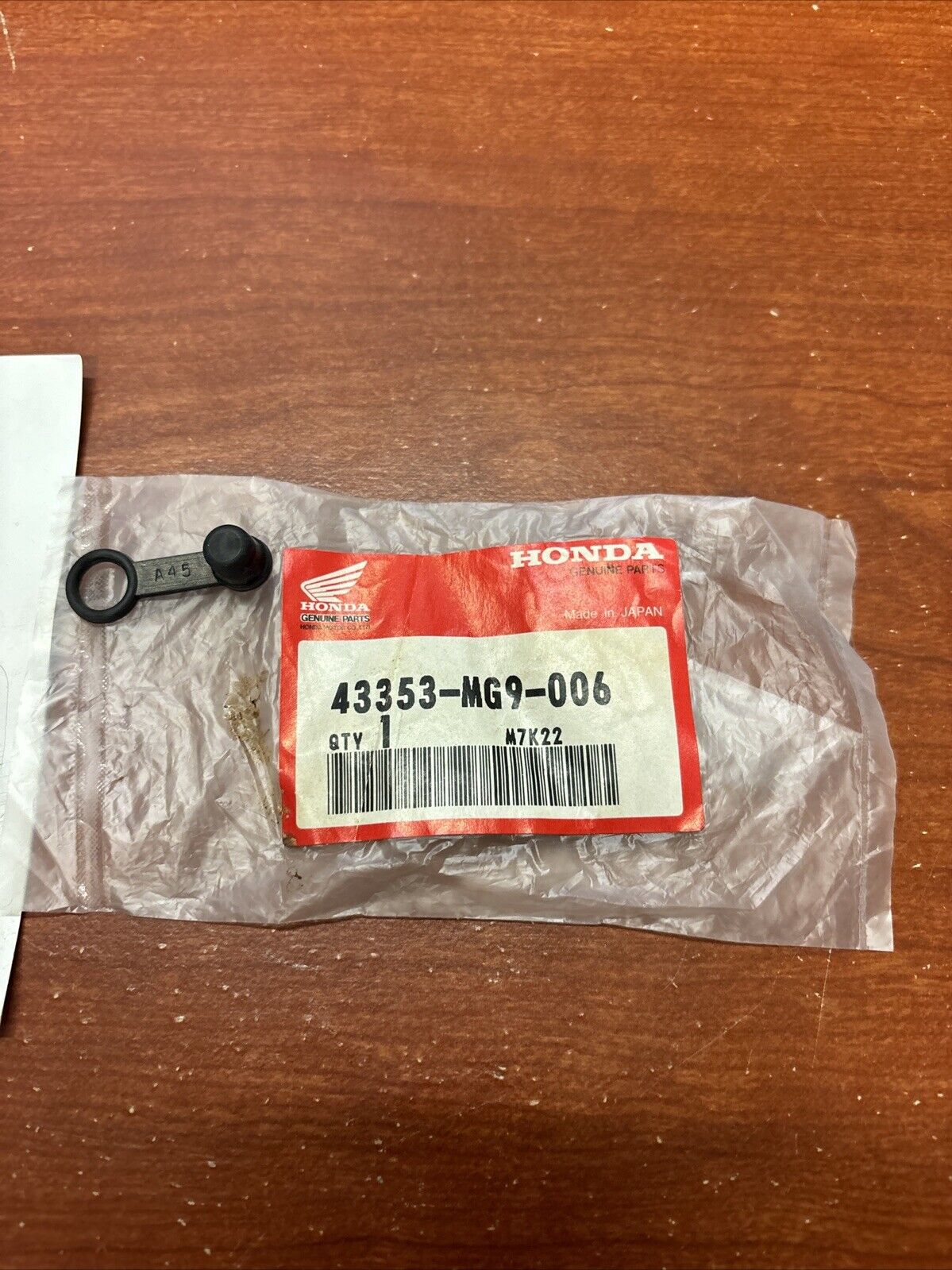 NOS Honda CA125 CB1000 F CB1300 CB250 CB600F BLEEDER CAP 43353-MG9-006 H161