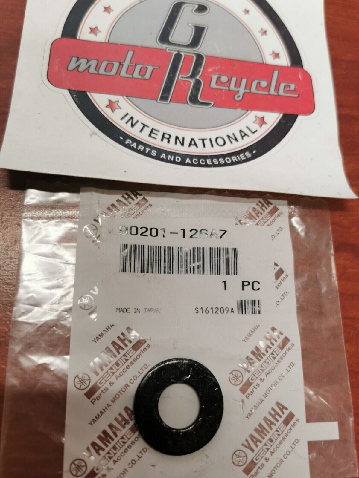 NOS Yamaha FX10 DT125 GP338 GP440 PR440 CT2 CT3 PLATE WASHER 90201-126A7-00 Y81
