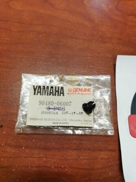 NOS Yamaha XS360 XS400 XS500 GROMMET 90480-06007-00 SUB 341-28187-00-00 Y111