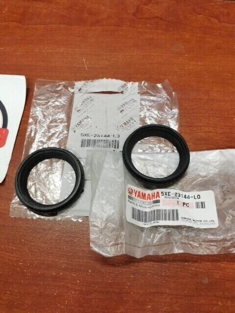 NOS Yamaha WR250F WR450F YZ125 YZ250 YZ450F DUST SEAL KIT 5XE-23144-L0-00 Y107