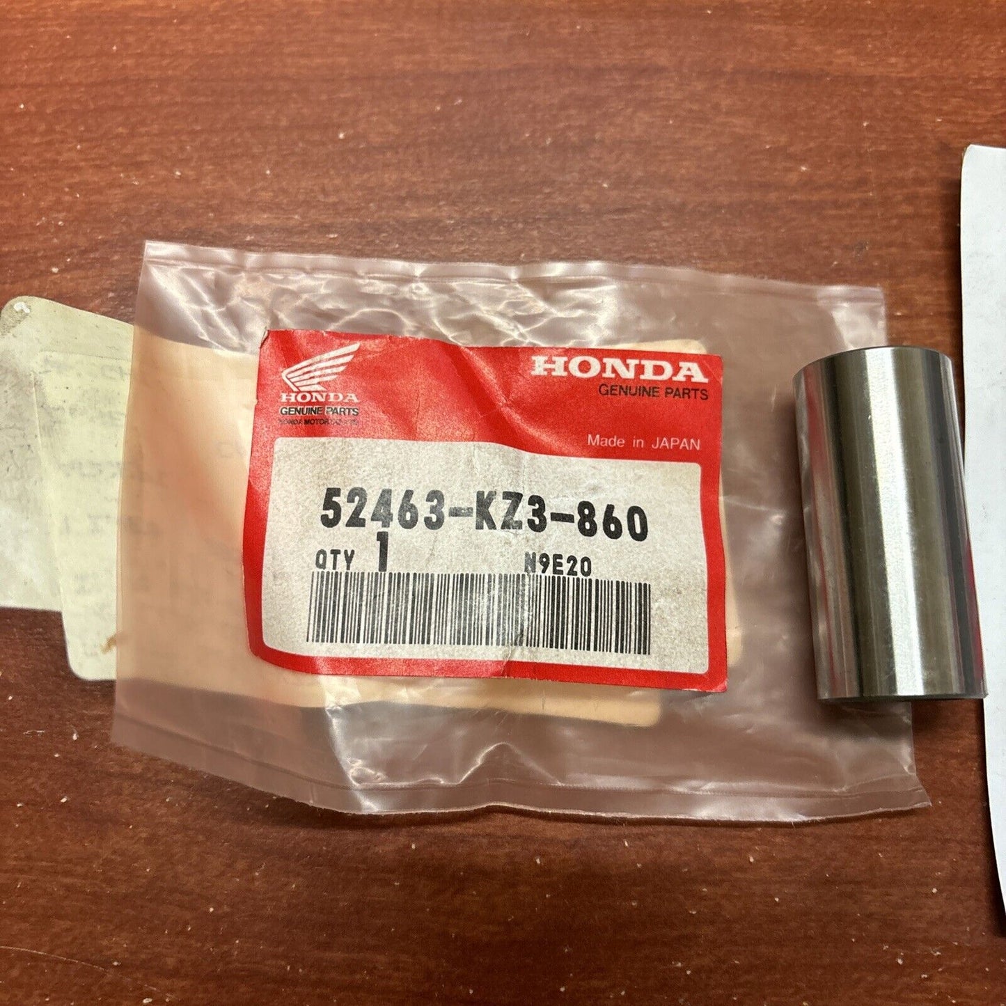 NOS Honda 1993 CR125R 1992 93 CR250R CUSHION ARM PIVOT COLLAR 52463-KZ3-860 H146