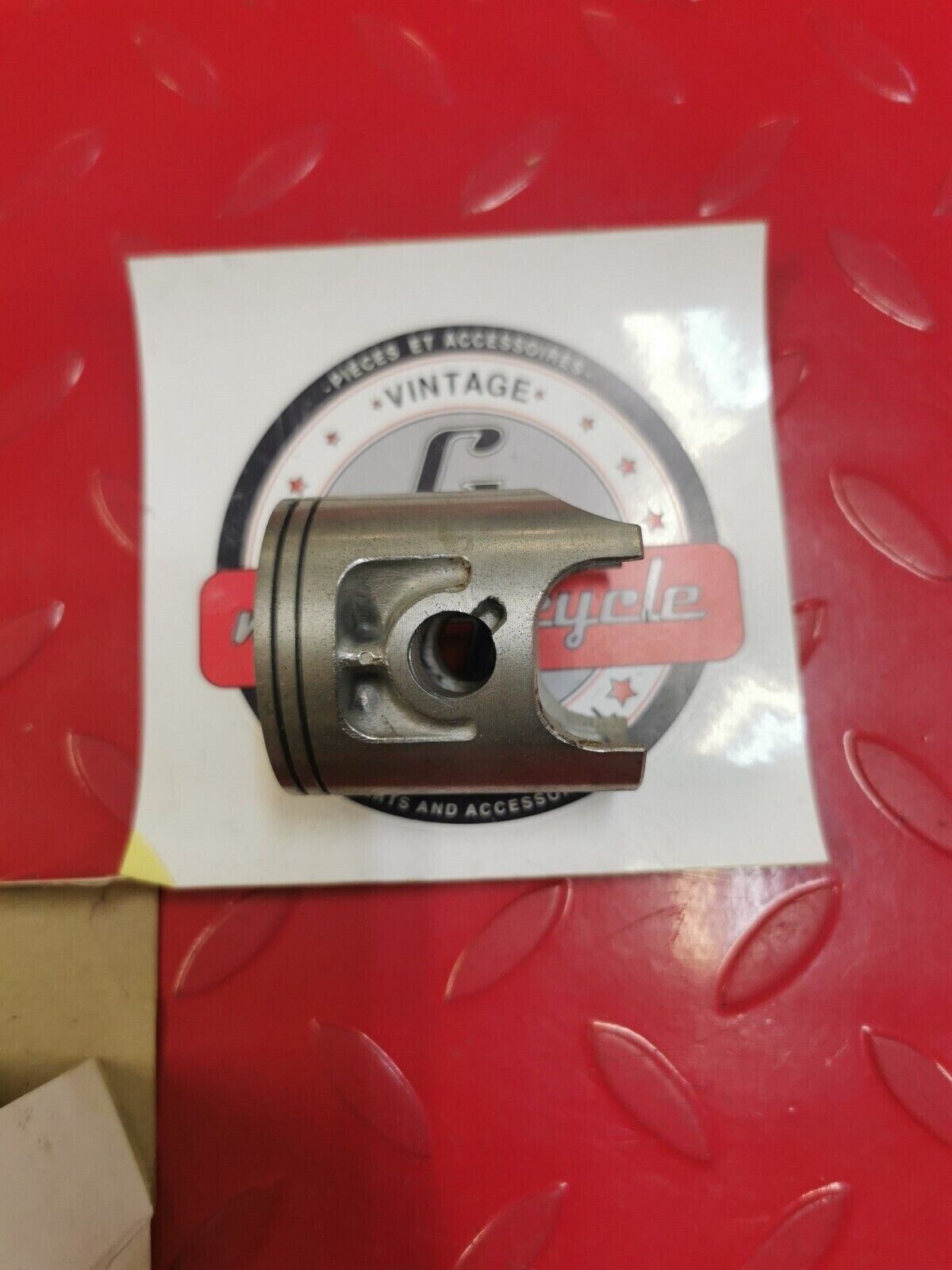 NOS YAMAHA YZ80 1983 PISTON STD 22W-11631-01-94 Y27