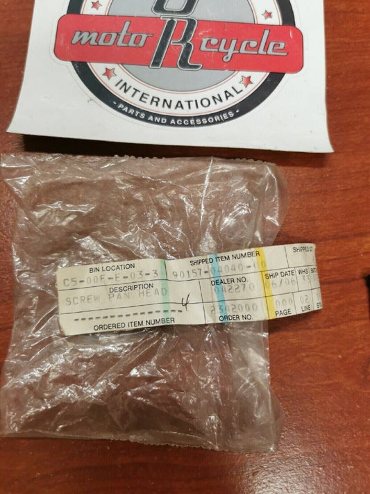 NOS Yamaha 1983 XZ550 PAN HEAD SCREW 90157-04040-00 Y72