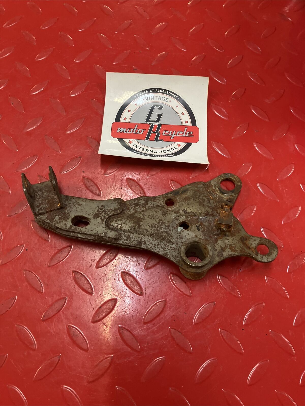 Yamaha RD400 1977 right side muffler stay footpeg bracket holder 1976 1978 2