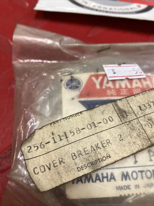 NOS Yamaha XS650 TX650 COVER BREAKER 2 256-11158-01-00 Y35