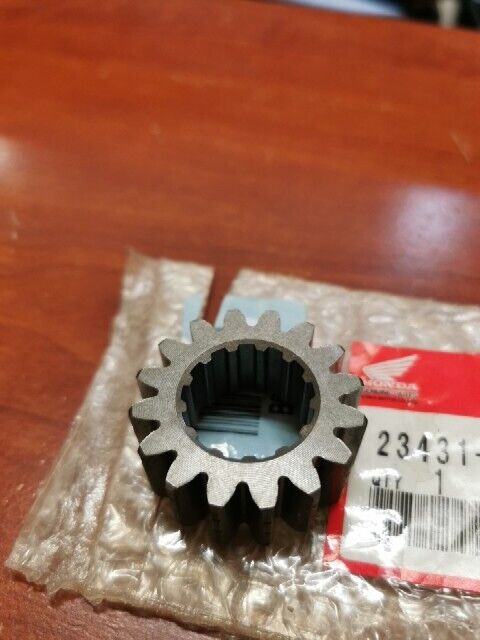NOS Honda 1999 - 2006 CBR600F MAINSHAFT SECOND GEAR (16T) 23431-MBW-000 H108
