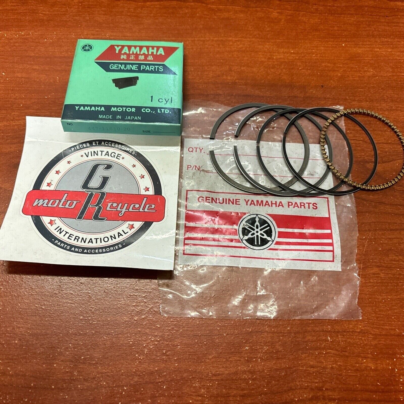 NOS Yamaha XS650 XT250 SR250 TT250 PISTON RING 2ND 447-11610-20-00 Y174