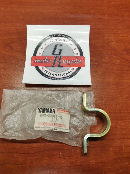 NOS Yamaha PZ480 VMX540 SR540 SV80 STEERING LOWER BRACKET 84M-23868-00-00 Y93