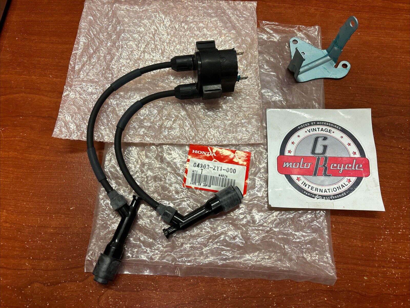 NOS Honda 2003 - 2005 15HP 20HP IGNITION COIL KIT 04303-ZY1-000 H173