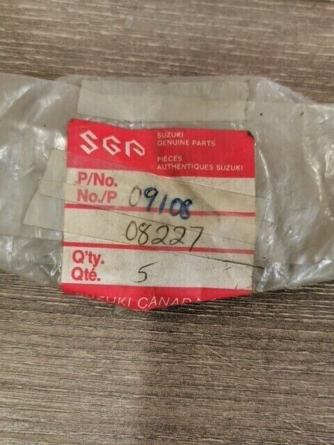 NOS SUZUKI RM125 1989 - 2008 RM250 1990 - 2006 RM85L STUD BOLT 09108-08227 S46