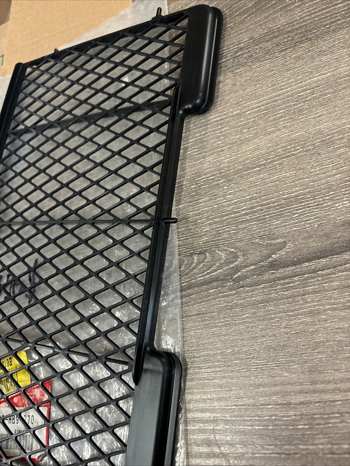 NOS Honda 1986 - 1989 TRX250R RADIATOR GRILL 19033-HB9-770 H119