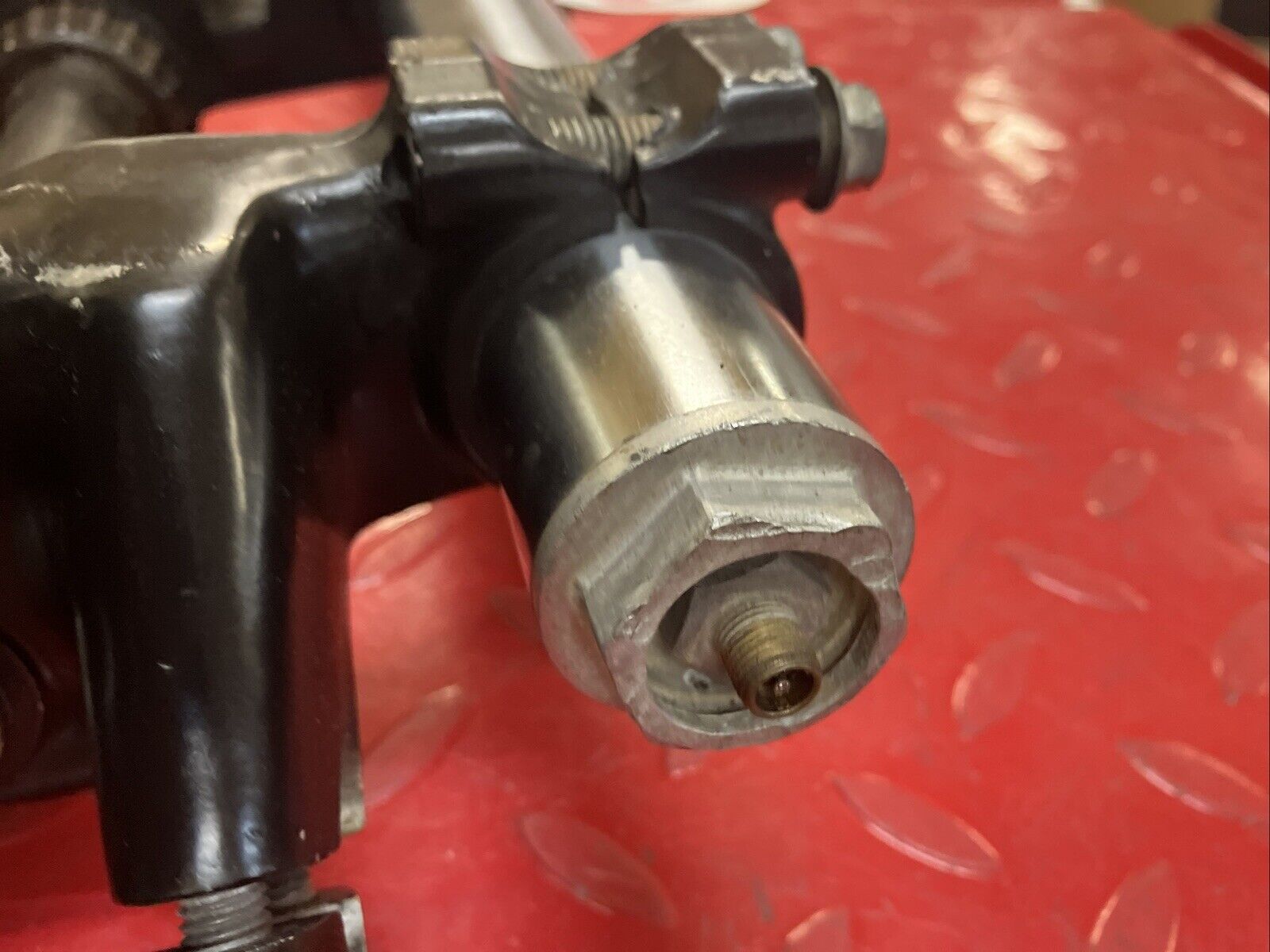 Yamaha YZ125 1977 front fork assembly triple clamp