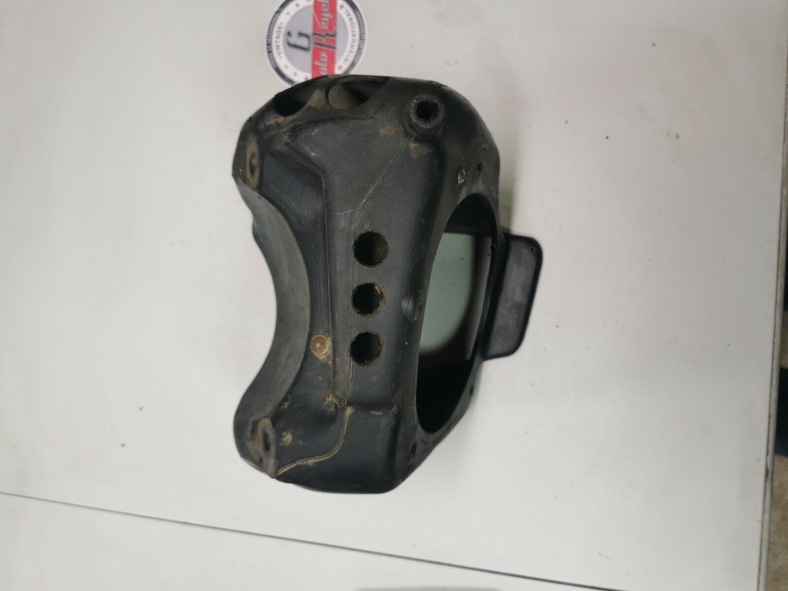 Suzuki RM125 1991 airbox air box cleaner filter case housing 1990