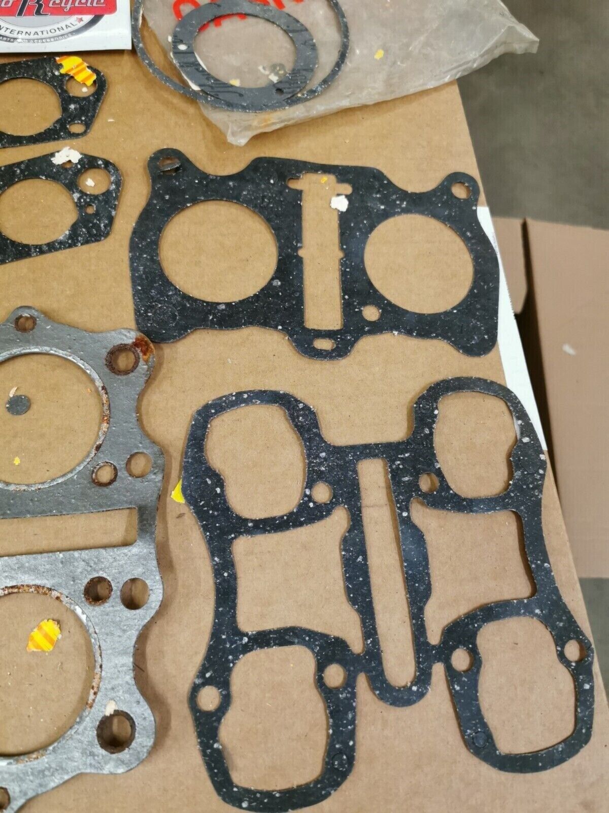 NOS TRADE MARK HONDA CB250 CL250 CB350 CL350 GASKET KIT INCOMPLETE  J49