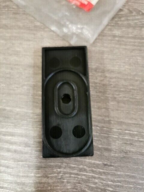 NOS SUZUKI ATV LTF250 LTF4WD LTF250F LTF300F SLIDER GUIDE 13797-19B00 S38