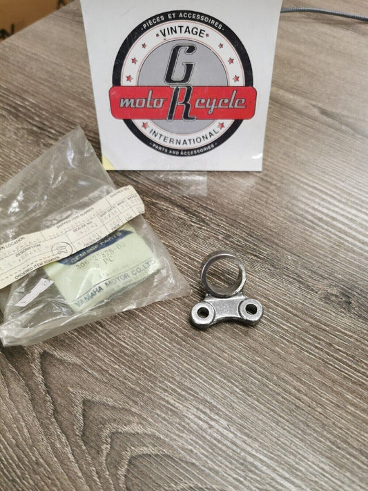 NOS YAMAHA HOLDER BRAKE HOSE 1    306-25875-00  Y57