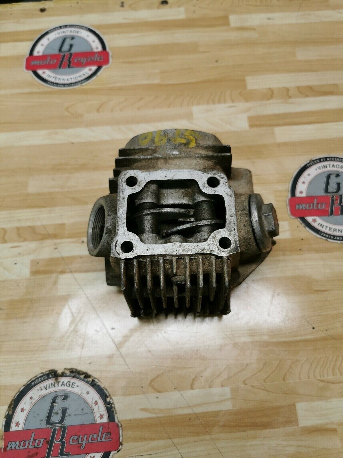Honda ST90 cylinder head 12200-128-000 12200-128-010 2