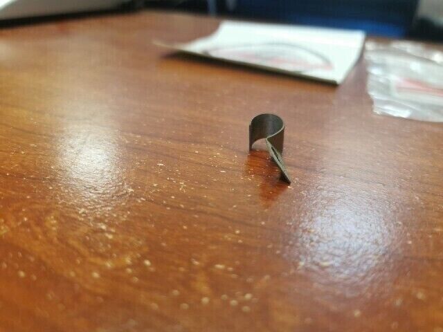 NOS Yamaha CLAMP 164-82594-00-00 SUB 90462-05012-00 Y162