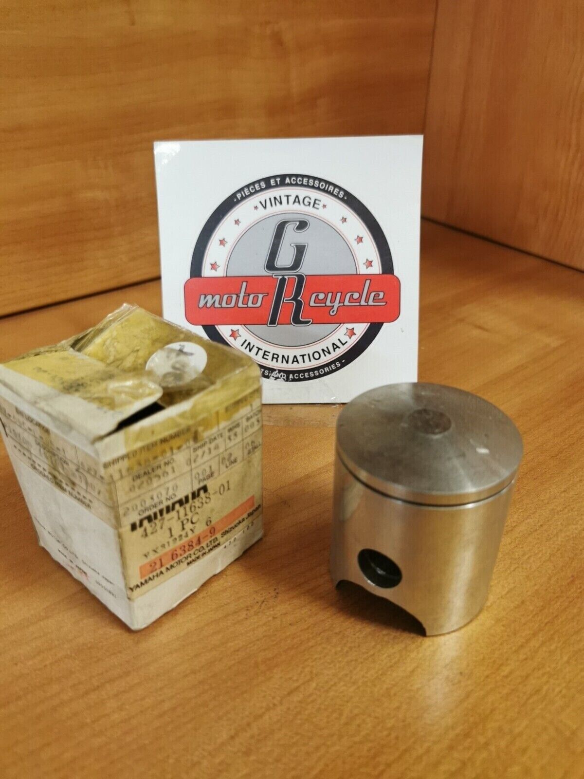 NOS YAMAHA MX100 1974 1975  PISTON 4 O/S 1.00  427-11638-01-00 Y46