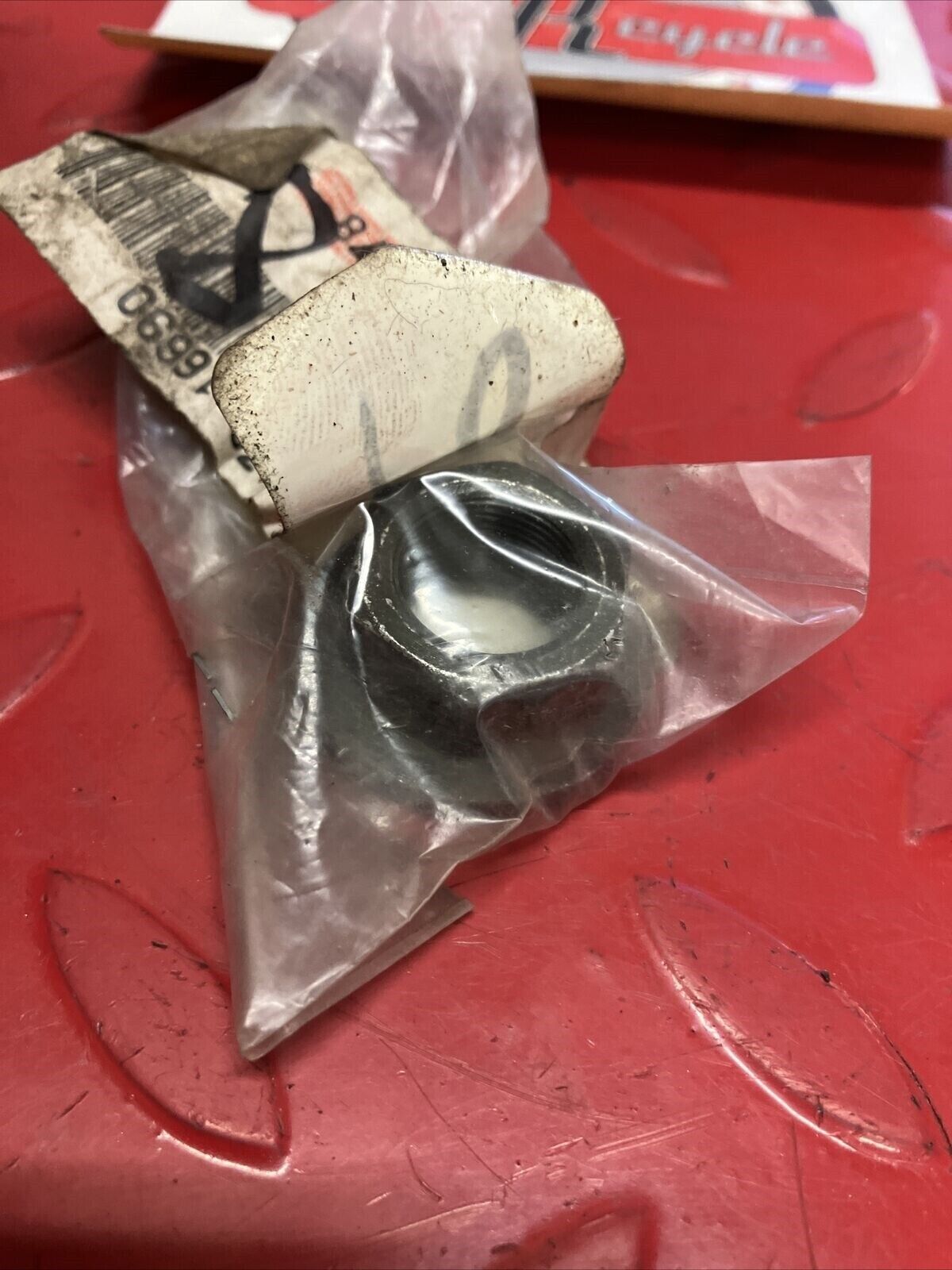 NOS YAMAHA NUT 90179-16690-00 SUB BY 90179-16005-00 Y61