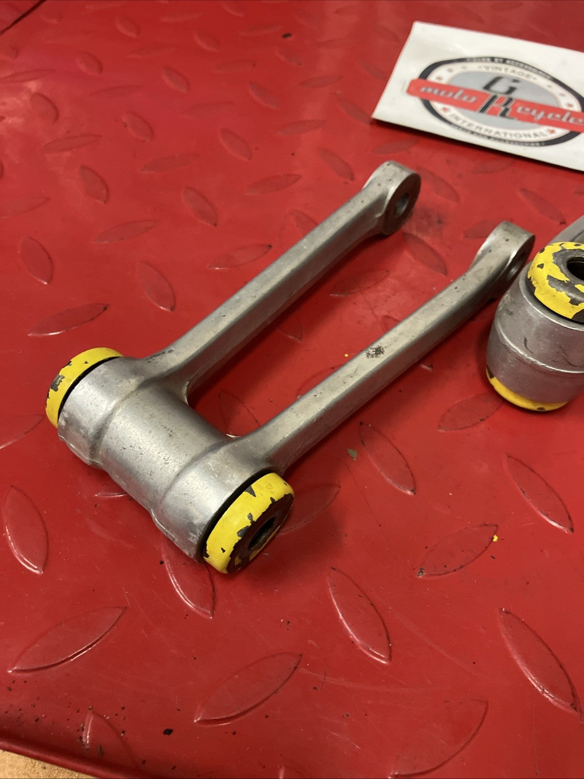Honda CR250R 1984 Rear suspension shock absorber swingarm linkage CR125R CR500R