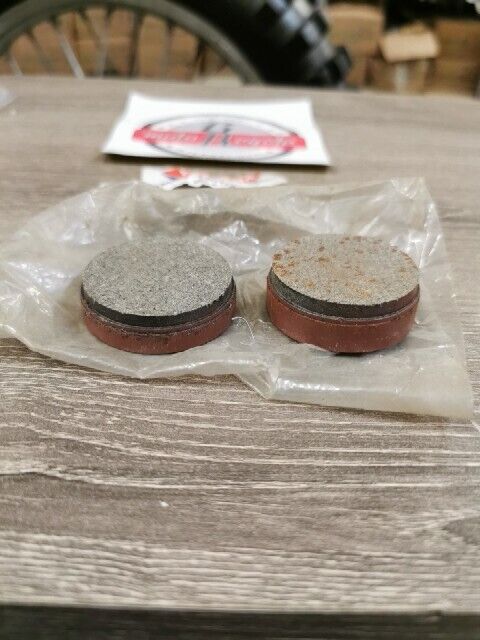 NOS YAMAHA RS100 RS125 RD50 RD200 BRAKE PAD LINING ASSY 404-20000-11 Y114