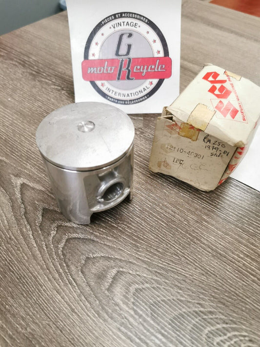 NOS SUZUKI  RM250 1979 - 1981 12110-40301 SUPERSEDED 12110-40312  S11