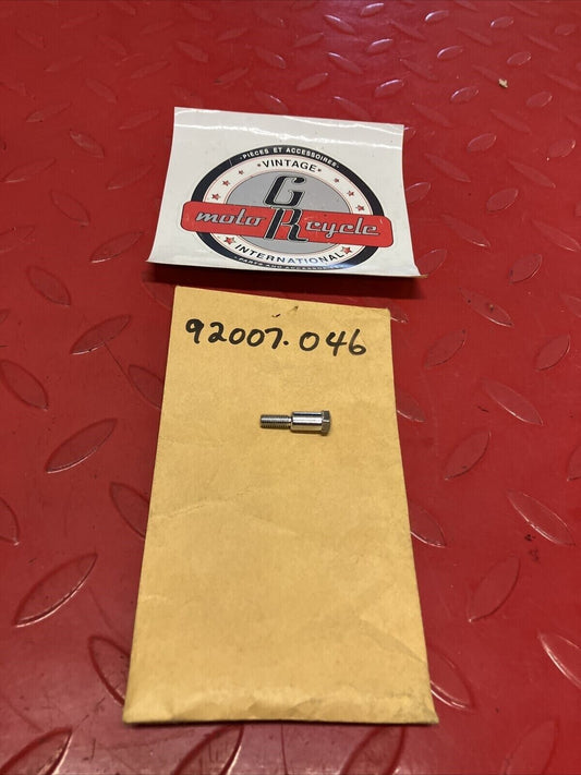 NEW NOS KAWASAKI HEX HEAD BOLT 5X22 92007-046 K19