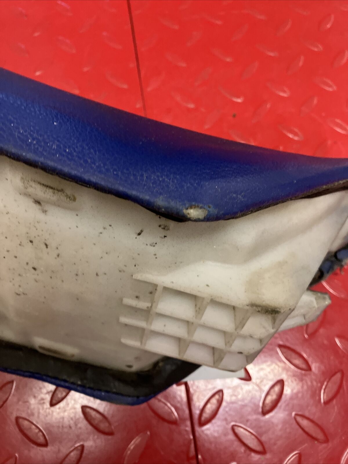 Kawasaki KDX80 1987 seat saddle pan 1984 1985 1986